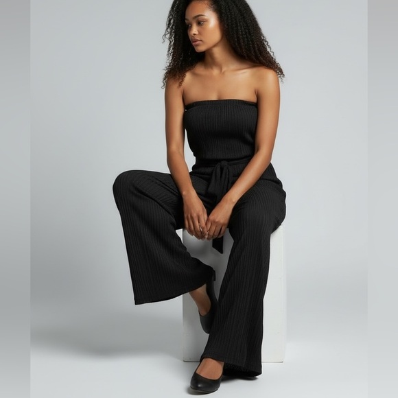 Cosmic Beauty Chic Black Strapless Jumpsuit Large - Picture 3 of 10